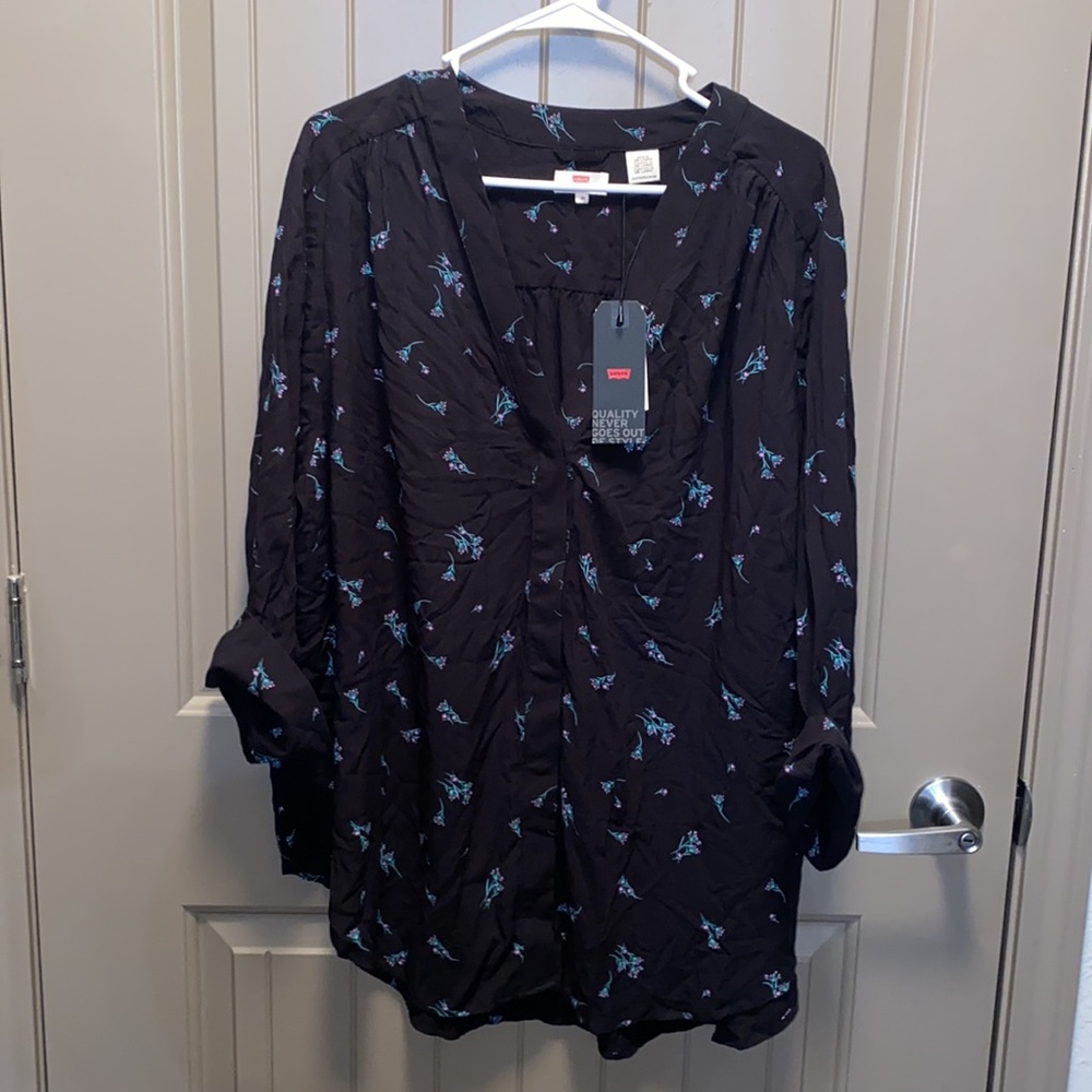 Levi’s Black Floral Print Blouse
